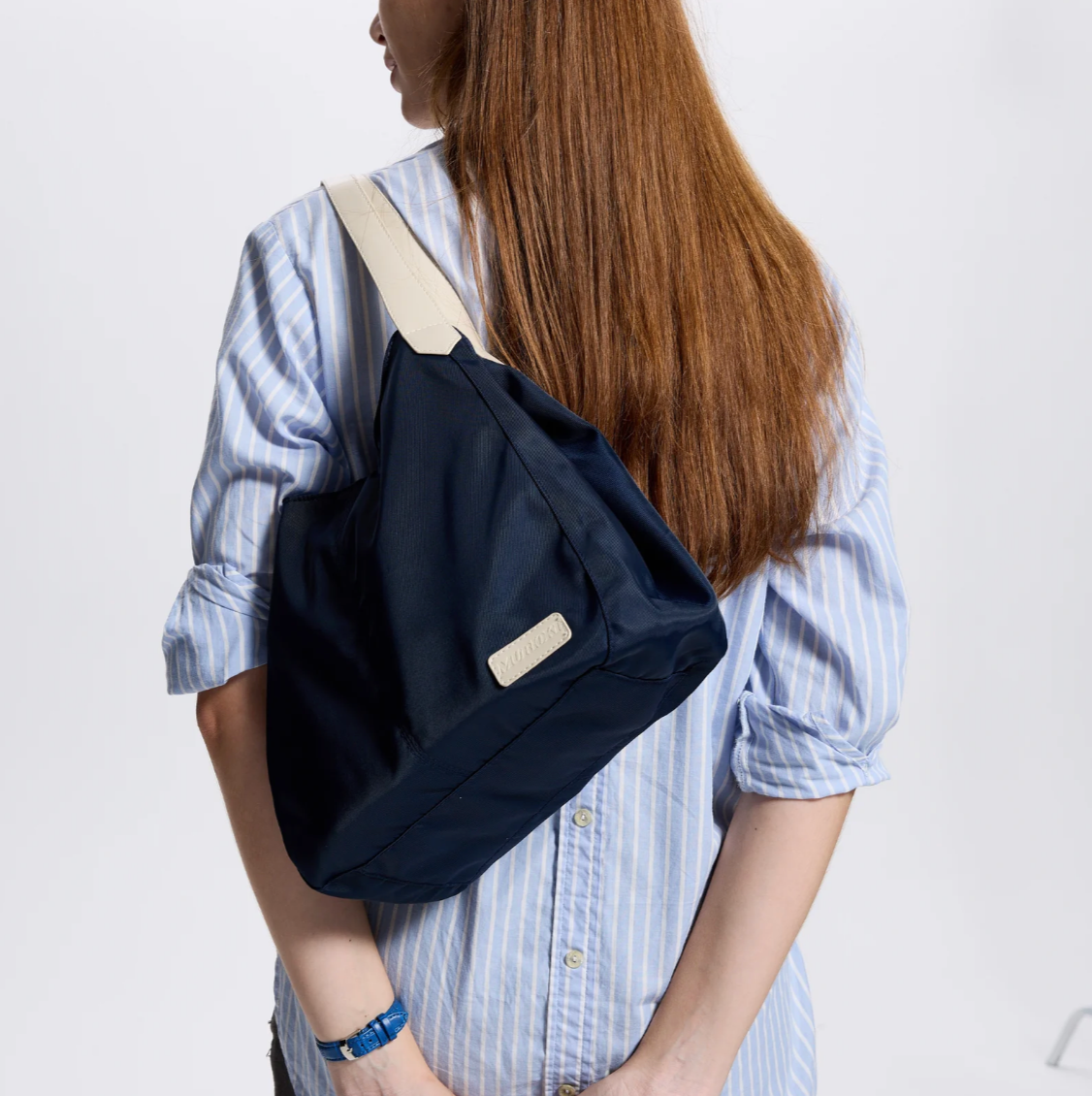 Minimalist Hobo Shoulder Bag — Soft Leather Daily Tote